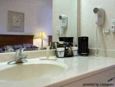 Baymont By Wyndham Columbus/Rickenbacker Hotell Eksteriør bilde